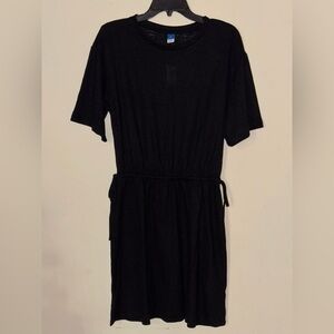 Old Navy Waist-Defined Short-Sleeve Slub-Knit Mini T-Shirt Dress in black